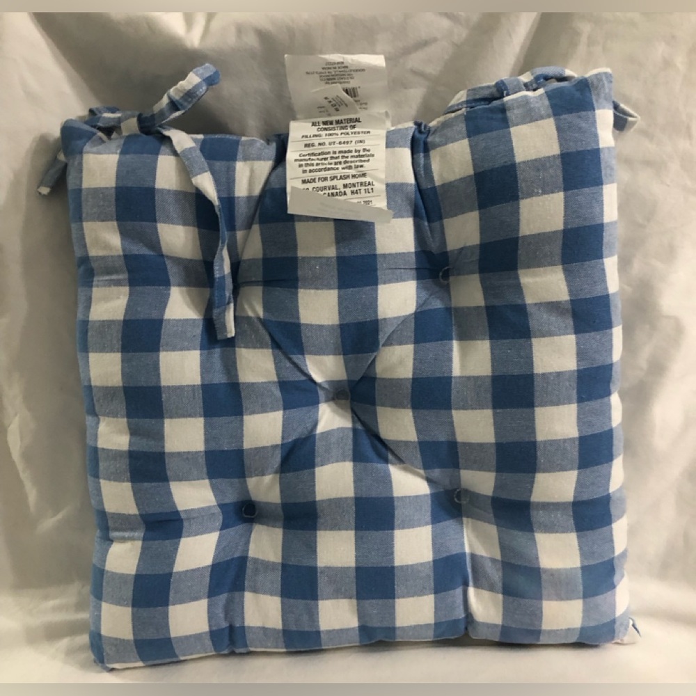Splash Blue and White Gingham Tufted Seat Cushion.16inX16in